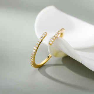 Glittrande Classic Zirconia Ring 18K Guldpläterat