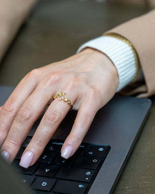 Champagne Zirconia Ring – guldring med zirkonia, bild 4 | Callisto Jewellery