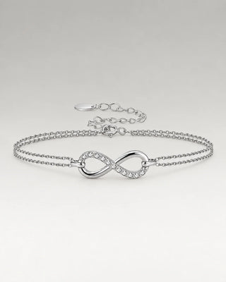 Silverfärgat armband med zirkonia – Zirconia Infinity Armband i silverfärg | Callisto Jewellery